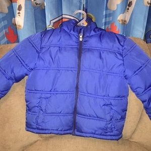 Boy’s 4T puffy winter coat